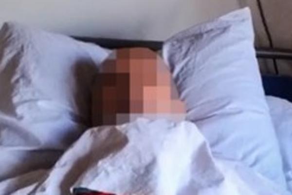 NA DRUŠTVENIM MREŽAMA KRUŽI UŽASAN SNIMAK DEDE ZARAŽENOG KORONOM! Snimila ga je radnica Staračkog doma!