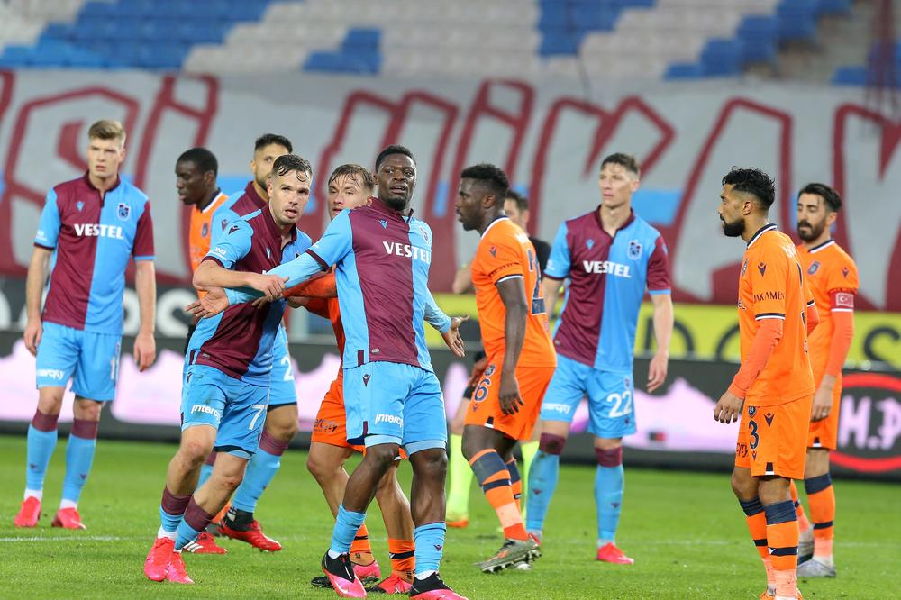 RIVAL ZVEZDE SE POJAČAO: Turski tim doveo igrača iz Premijer lige!