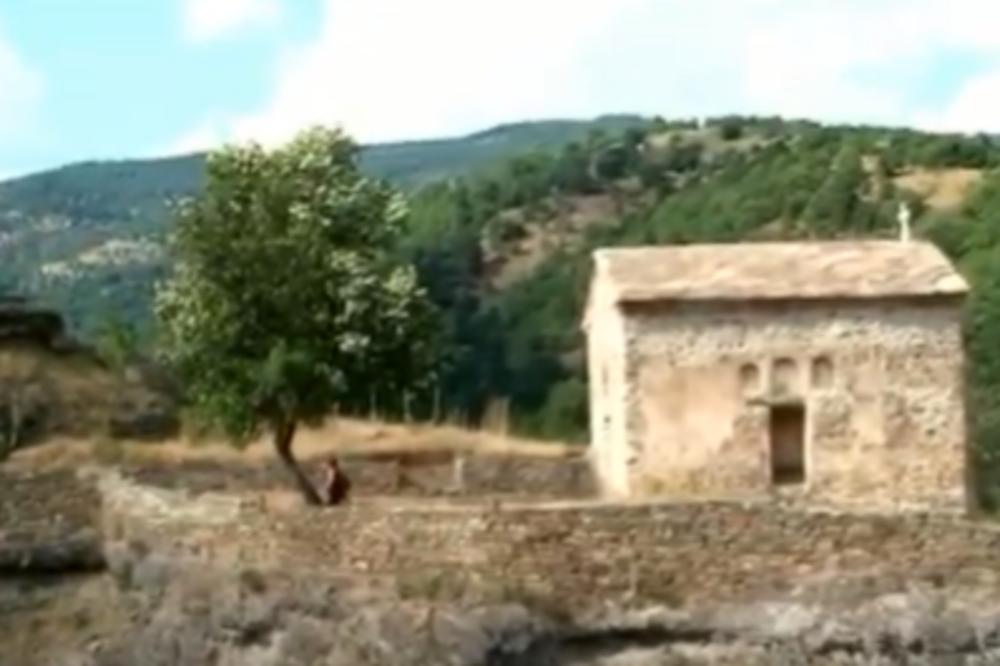 CRKVA U VRAŽJEM KAMENU KRIJE JEZIVU PRIČU: Od tog događaja se u njoj niko ne venčava!