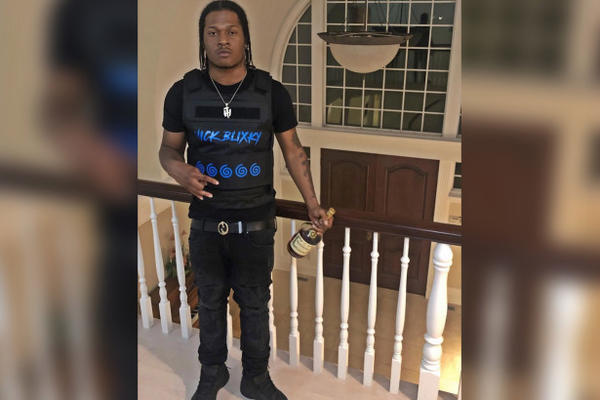 ČUVENI REPER UPUCAN NASRED ULICE: Prolaznici optužili policiju za ubistvo, a onda je došlo do obrta (VIDEO)