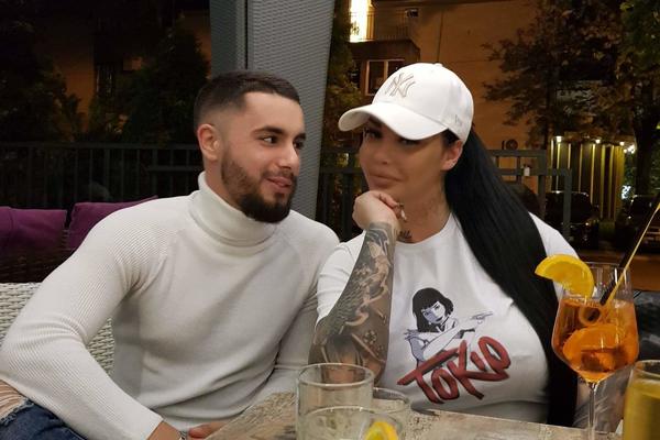 EKSKLUZIVNA FOTOGRAFIJA! TARA MU OVO NEĆE OPROSTITI? Kendi otkrio šta radi sa Anđelom Vešticom! (FOTO)