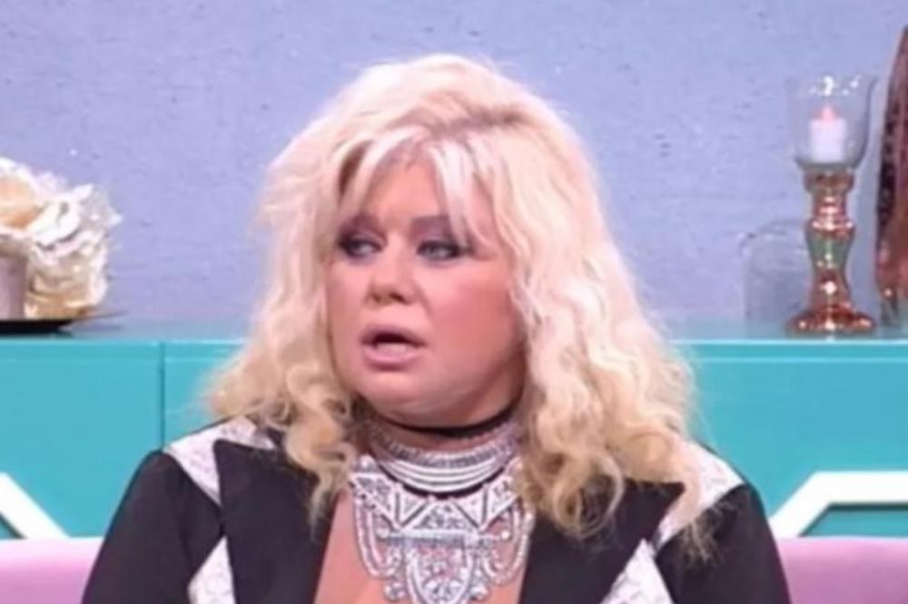 DOBILA SAM PARE OD PRIJATELJICE! Nakon teške finansijske situacije svih pevača, Zorana Pavić javno progovorila!