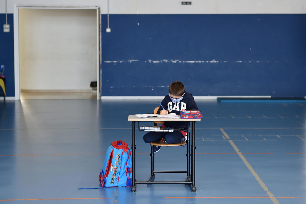 MERE IPAK POČINJU U PETAK, VLADA JOŠ JEDNOM UVELA IZMENE: Škole se zatvaraju, više nema dileme, ALI I OVI OBJEKTI!