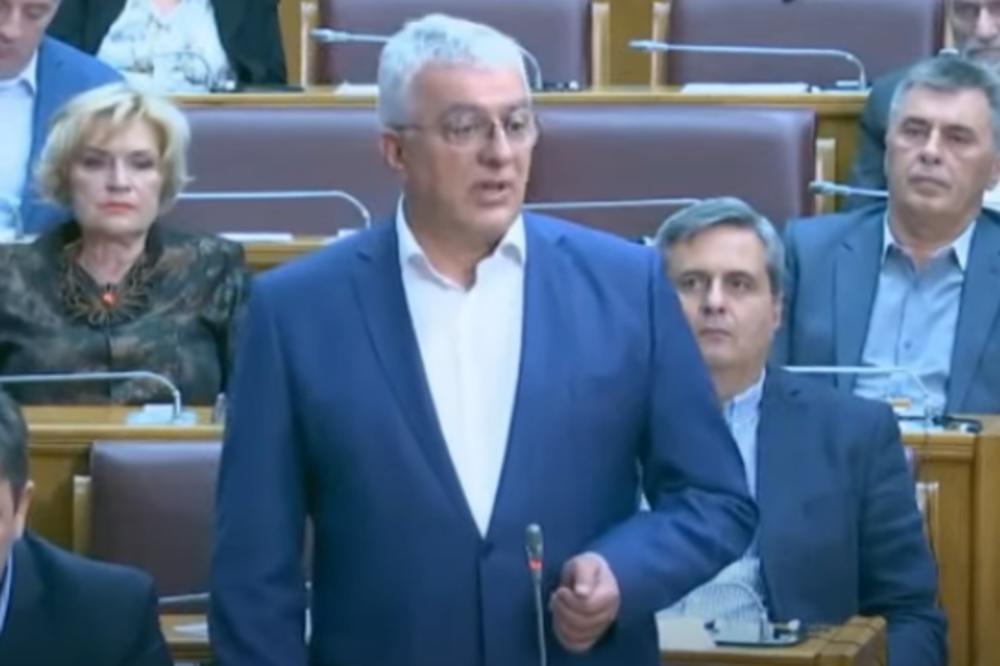 AKO JOAKINIJE ODE U SPUŽ, MILO, BOLJE TI JE DA SPREMITE UNIFORMEI Mandić otvoreno pozvao na pobunu u Crnoj Gori