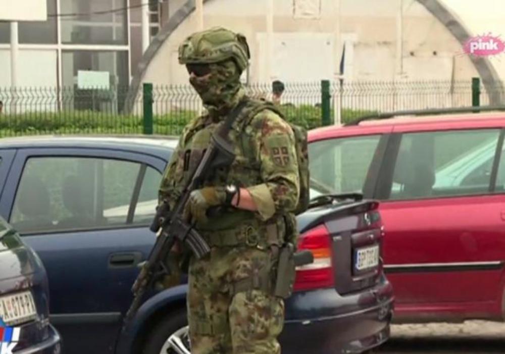 Vojska sa migrantima  