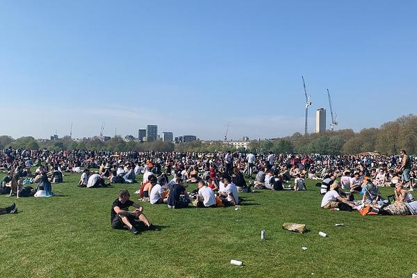 EVROPA GORI! Od Berlina preko Varšave do Londona ljudi izlaze na ulice i dižu glas!
