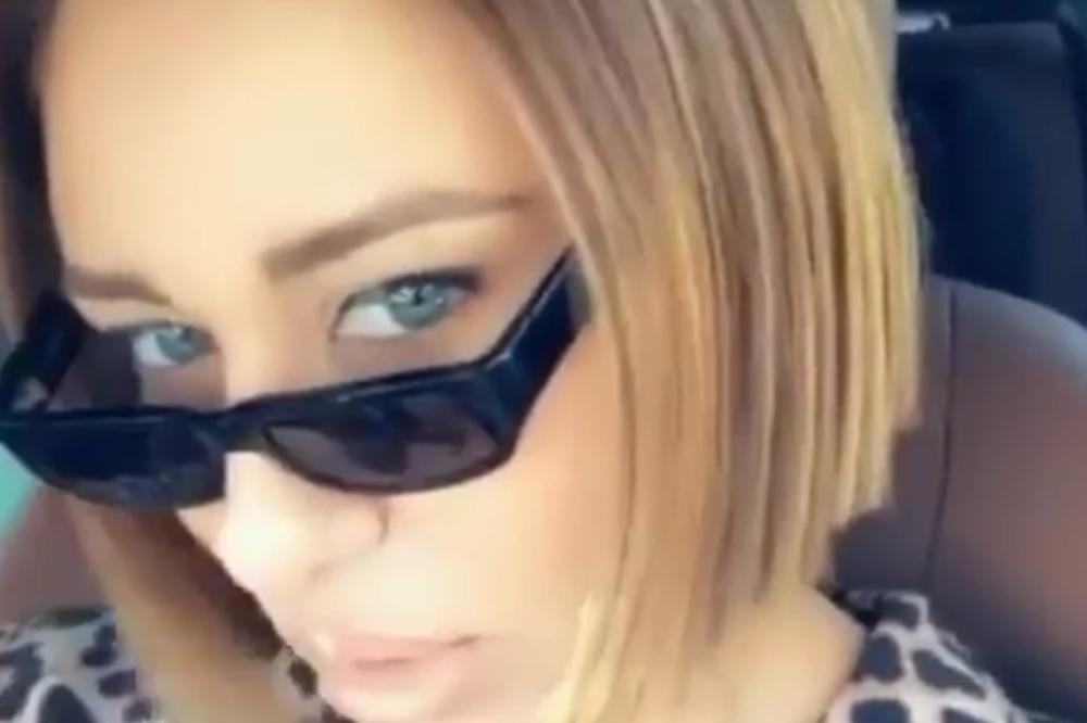 SVI SE KRSTE ZBOG NOVOG IZGLEDA ANE NIKOLIĆ, PREBROJAVAJU BORE PO NJENOM VRATU! Gade se, kost i koža i izborana