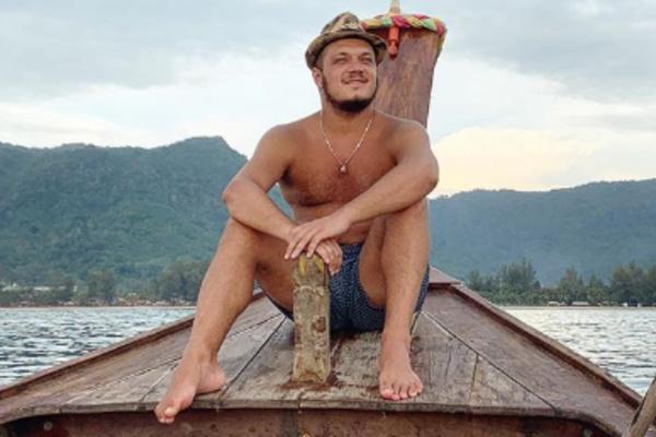 GASTOZ SE BOGATI NA RAČUN FANOVA! Za 3 sata obožavaoci mu uplatili ogromne pare da uživa na Tajlandu, neverica!