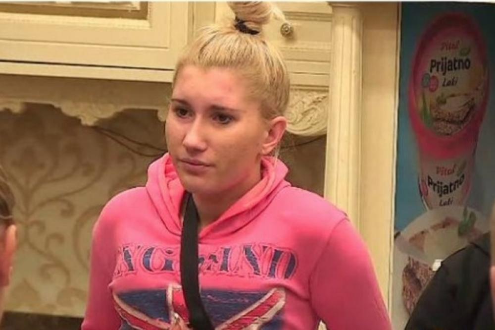 NAJJEZIVIJI MOMENAT SRPSKOG RIJALITIJA! Učesnici saopštili pred milionima da su joj roditelji imali tešku nesreću!