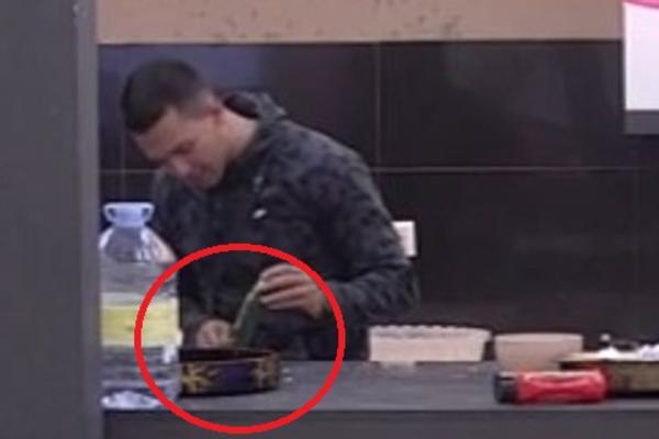 SMEJALI SU SE LUNI! Pogledajte kako Mateja ljušti krastavac, pa ovo je genijalno