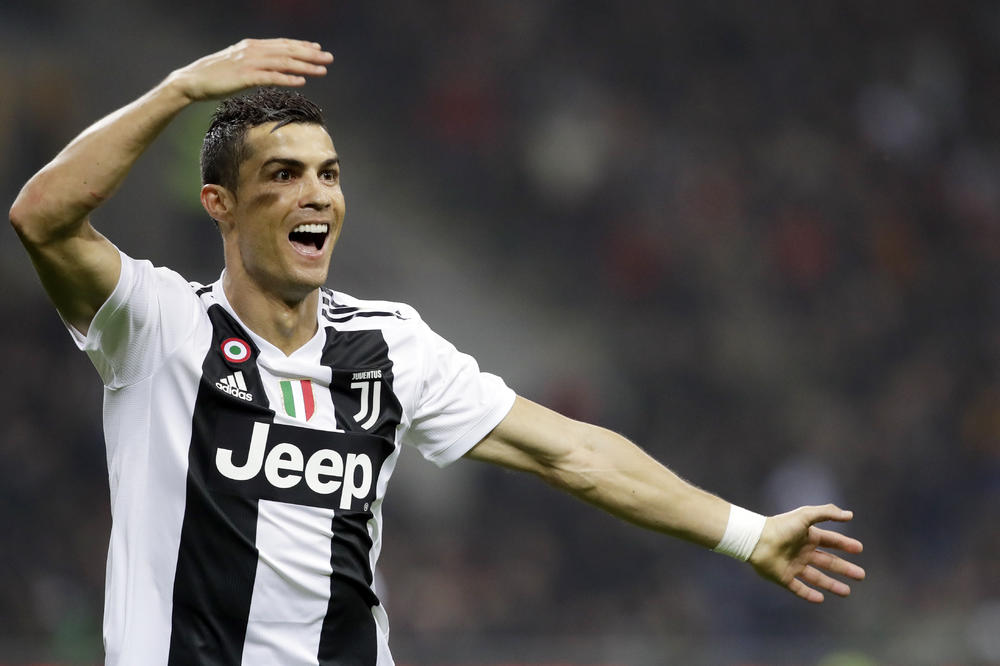 Ronaldo ne pomišlja na penziju: Roma dva puta vodila, imala igrača više, ali Juventusu ide slađi deo boda!