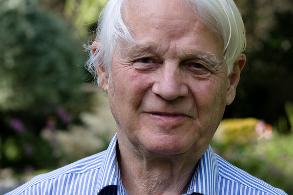 Autoru istraživanja po kojima su Balkanci najgluplji u Evropi oduzeta profesorska titula zbog rasizma