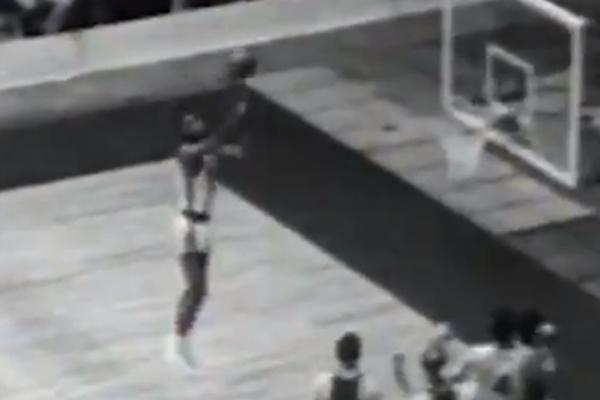 NOVE TUŽNE VESTI! UMRLA NBA LEGENDA: Bio je rekorder sve dok se nije pojavio Nikola Jokić!