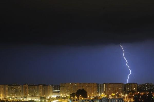 RHMZ IZDAO NAJNOVIJE UPOZORENJE, OPREZ: Uključen ŽUTI METEOALARM, u ovim delovima Srbije biće OPASNO!