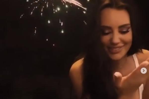 KAĆA GRUJIĆ ZA 28. ROĐENDAN DOBILA STAN U BEOGRADU NA VODI: Poklon od 225.000 evra od tata Gruje i mama Biljane!