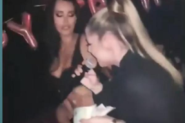 KAĆA GRUJIĆ KAO DRŽAVA DELI 100 EVRA: Vadila novčanice iz tašne i kitila koleginicu kao da ne postoji sutra!