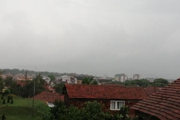 JAK PLJUSAK PREPLAVIO VRANJE: Nevreme uopšte nije bilo naivno, pogledajte snimke (VIDEO)