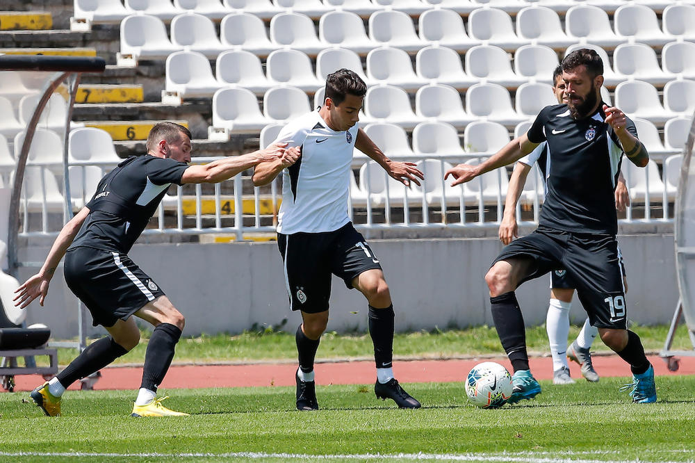 STANOJEVIĆ PROVERIO KLINCE I IGRAČE U DRUGOM PLANU: Partizan pobedio Žarkovo, tinejdžer se nameće!