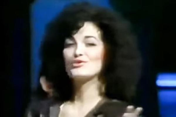 BILA JE SINONIM ZA LEPOTU, PO KAFANAMA SE PUCALO ZBOG NJE! Udala se za opasnog momka i više nije smela da peva