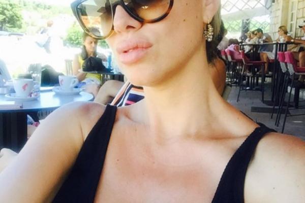 OMALOVAŽAVAJU ME JER DOBRO IZGLEDAM, I TO BAŠ ŽENE! Obrazovana i puna oblina, voditeljka se ovaj put požalila javno