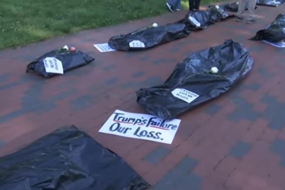 JEZIV PRIZOR ISPRED BELE KUĆE, POREĐANE MRTVAČKE VREĆE: Evo šta se desilo (VIDEO)