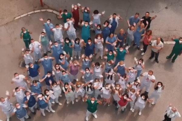 OVAJ VIDEO JE DA SE NAJEŽIŠ! Dronom su snimili HRABRE SRPSKE LEKARE koji su 2 meseca bili U KOVID BOLNICAMA (VIDEO)