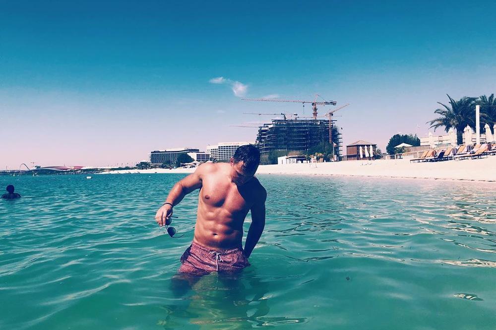 KAKAV JE FRAJER? Marko je brat naše popularne pevačice! (FOTO)