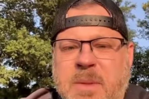 OVAJ ČOVEK JE POTRESAO RODITELJE ŠIROM SVETA, IZOLACIJA MU ODNELA SINA: Nadam se da niko neće videti ono što sam ja