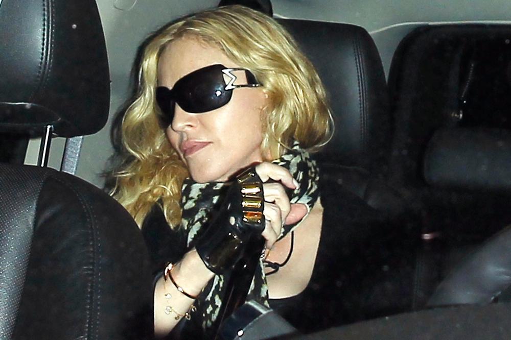 PANIČNI NAPADI KRALJICU POPA PRETE DA IZLUDE: Madona danima ne izlazi iz kuće, mesecima ima PROBLEME SA ZDRAVLJEM!