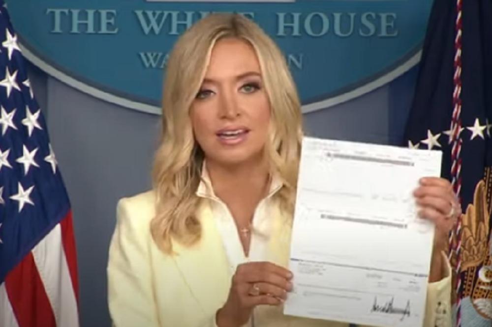 NEVIĐEN SKANDAL U BELOJ KUĆI: Objavili Trampove lične podatke! AU (VIDEO)