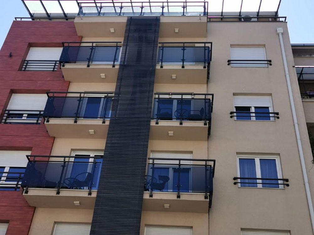 Miljan Mrdaković je sa devojkom živeo na petom spratu