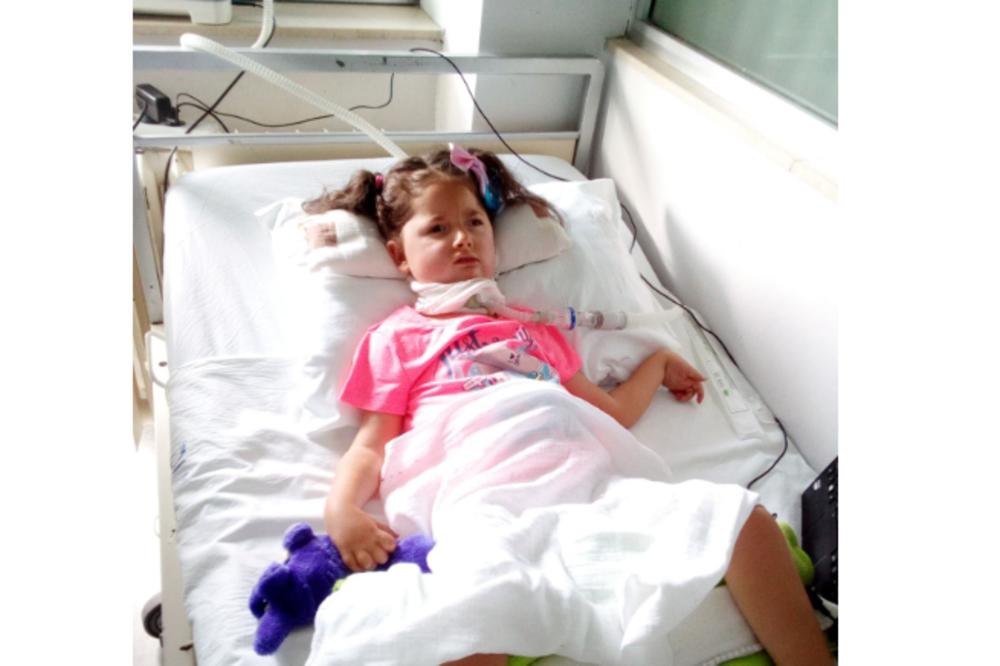 KAD ZORICA (5) NE MOŽE NEŠTO DA KAŽE, POČINJE DA PLAČE, A SA NJOM I NJENA MAMA! Treba im samo 1 aparat, NIJE SKUP