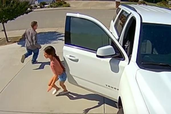 OVA MALA (10) JE NEUSTRAŠIVA: Lopov je pobegao glavom bez obzira kada mu je OVO URADILA (FOTO)