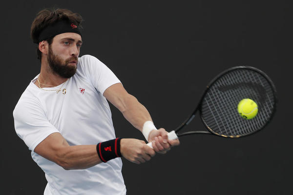 TENISER UVERAVA JAVNOST DA NEMA NIKAKVE VEZE SA NAMEŠTANJIMA: Zahtevam da se sa takvim tekstovima odmah prestane!