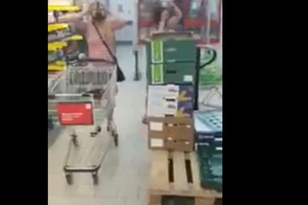 OVE ŽENE SU BEZ MASKI UŠLE U PRODAVNICU: Kad su shvatile šta su uradile, odmah su počele da SKIDAJU GAĆICE! (VIDEO)