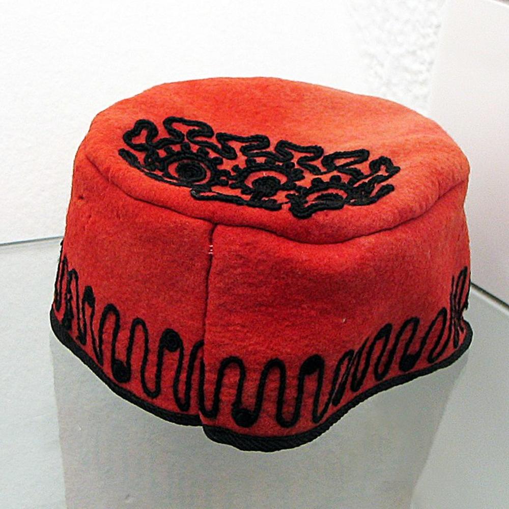 Ženska sokolska kapa