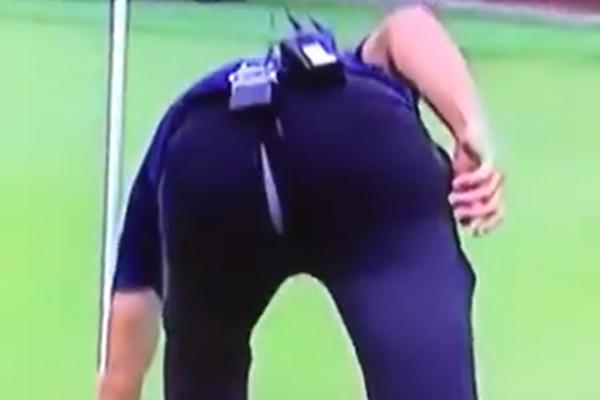 NEVIĐEN BLAM SPORTSKE LEGENDE: Usred prenosa uživo mu pukle pantalone - videla mu se zadnjica!