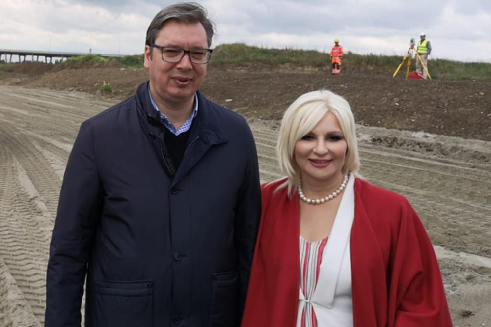 VUČIĆ I ZORANA MIHAJLOVIĆ U BATAJNICI! Odlučili su da vide kako napreduju radovi, ovo su zatekli! (FOTO)