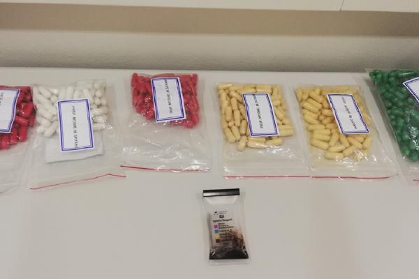 NA BG AERODROM JE IZ JUŽNE AFRIKE STIGLA POŠILJKA: Carinicima je bila sumnjiva, evo šta su ZATEKLI UNUTRA (FOTO)