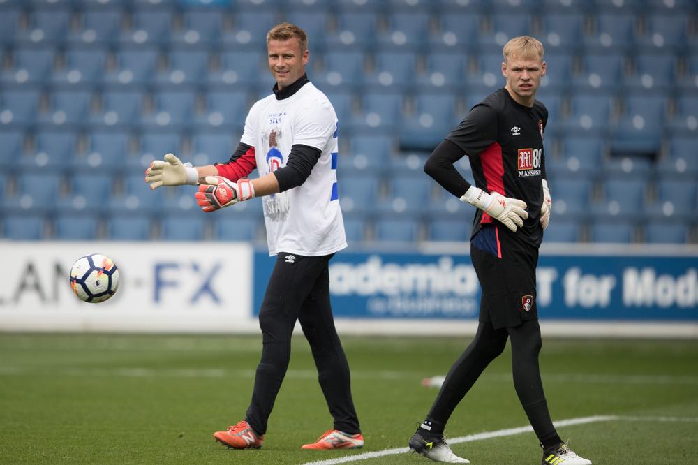 POZNATI GOLMAN IZ PREMIJER LIGE ZARAŽEN KORONAVIRUSOM: Ovo je šok, samo sam išao do prodavnice!