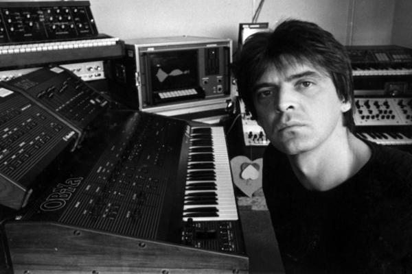 NJEGOVU MUZIKU ZNA CELA PLANETA, A ON JE BIO TIHI I DOBRI VELIKAN: Laza Ristovski je pravio SVETSKI ZVUK! (VIDEO)