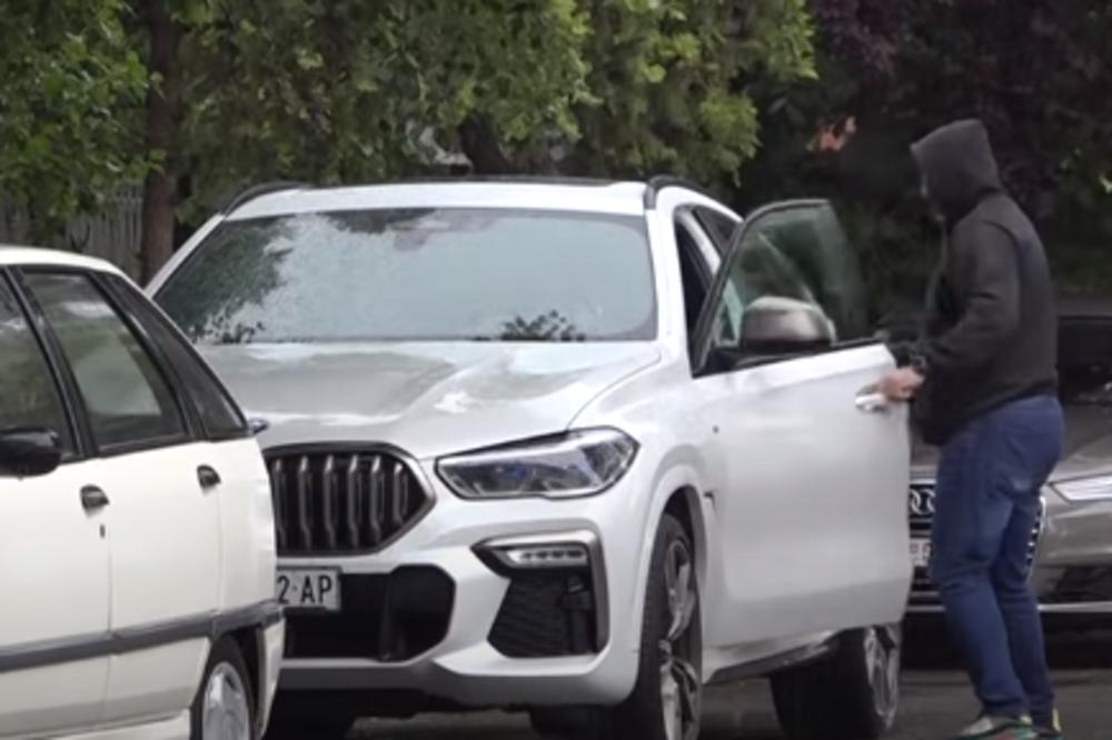 AUTO JE MINIRAN! Srbin sročio poruku ekipi iz PARKING SERVISA, ceo internet PLAČE OD SMEHA (FOTO)