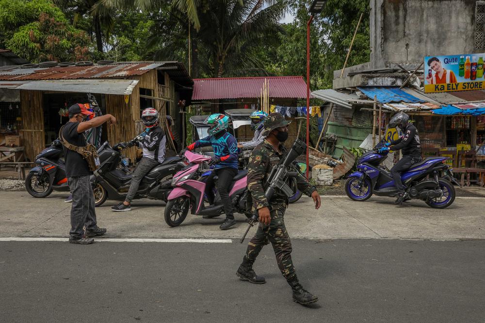 BANDA NA MOTORIMA LIKVIDIRALA 27 LJUDI! Brutalna ubistva, neke od žrtava su žive spalili!