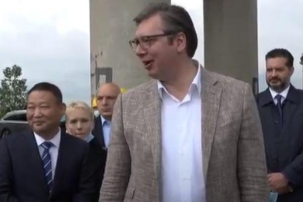 DO STARE PAZOVE ZA 12 MINUTA, DO NOVOG SADA ZA POLA SATA! Vučić obišao radove na izgradnji BRZE PRUGE!