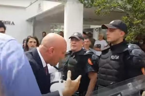 POLICIJA U BUDVI UHAPSILA 23 LICA: Ovo je njihovo saopštenje, pažljivo ga pročitajte!