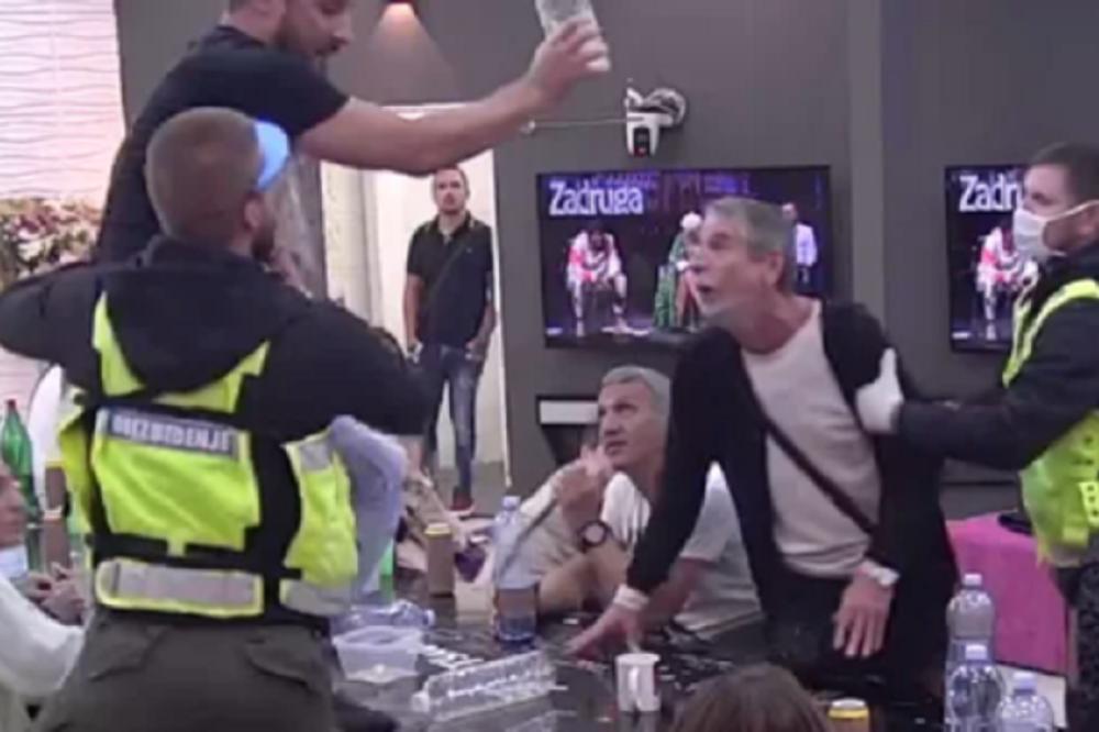 MARKO MILJKOVIĆ ODLEPIO, IMAO NAPAD BESA! Skočio na sto i divljao, obezbeđenje nije moglo da ga zaustavi