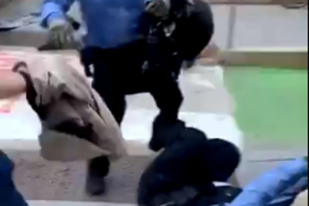 OVO ĆE DA EKSPLODIRA! Upravo je objavljen JEZIV snimak nasilja sa demonstracija u SAD! (VIDEO)