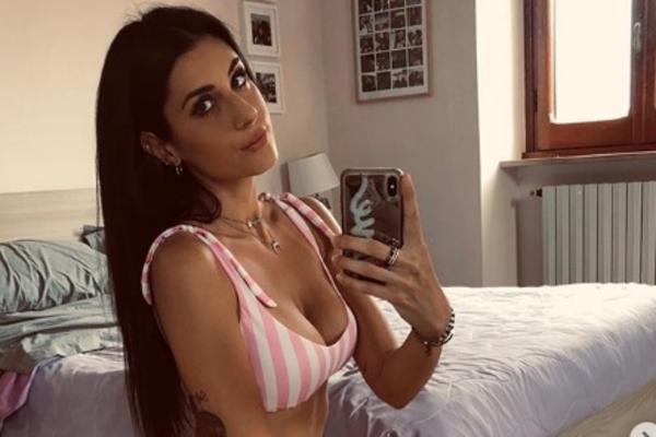 ZAŠTO INSTAGRAM NE ZABRANI OVU FOTKU?! Poznata košarkašica se skinula do gole kože! Ovo je previše! (FOTO)