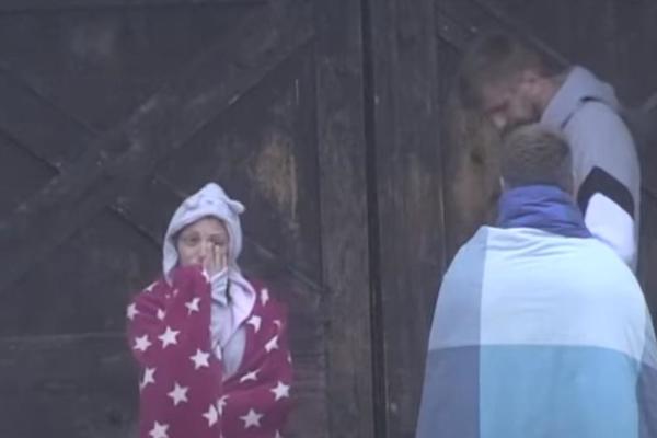 DRAMA ISPRED KAPIJE ZADRUGE! Janjuš beži, Maja se guši u suzama, zapomaže kao na sahrani!