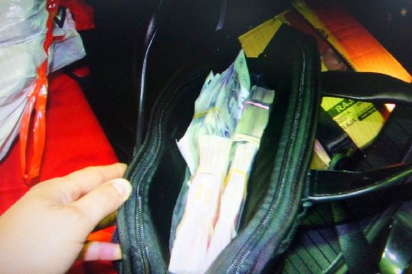 GRANICE SU TEK OTVORENE, A ŠVERCERI ODMAH POHRLILI: Srpski carinici zaustavili BUGARINA (33), svašta su mu našli